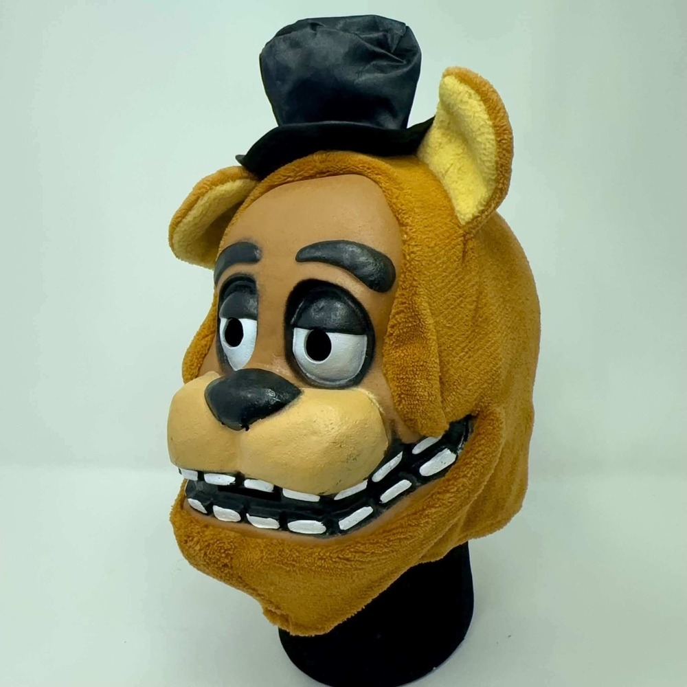 Five Nights at Freddy's Freddy Fazbear Plush Full Head Mask Rubie's 2018 FNAF OS